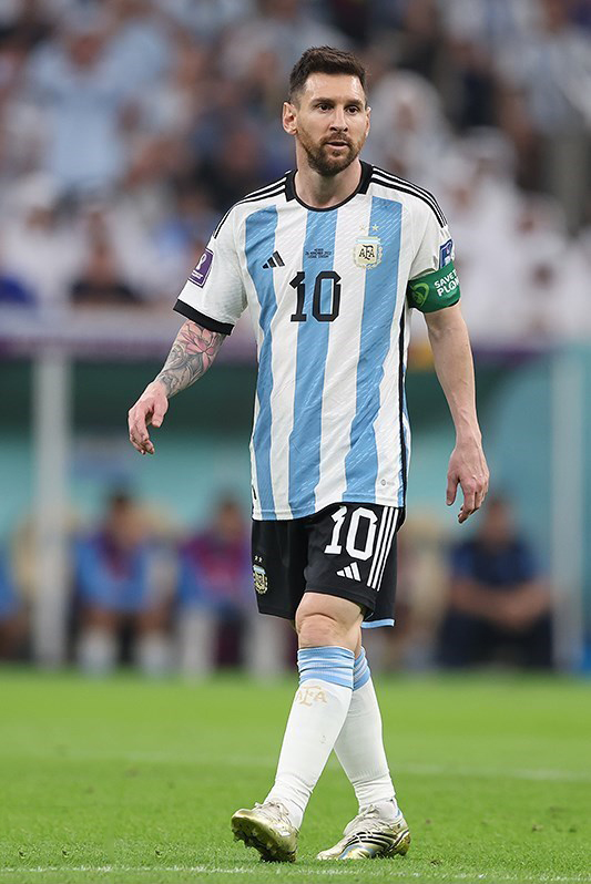 Lionel Messi - click to open surprise